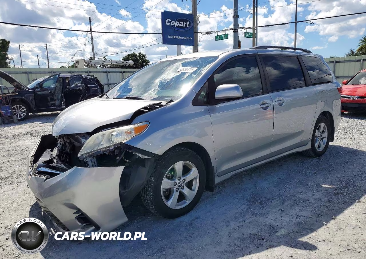 2018 Toyota Sienna Le