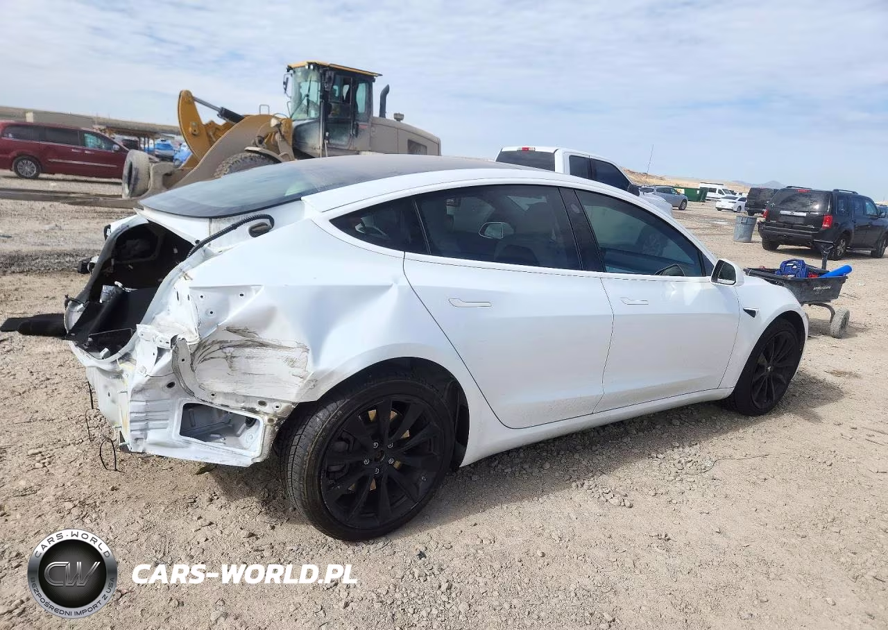 2019 Tesla Model 3 VIN:5YJ3E1EB7KF454684 - 3