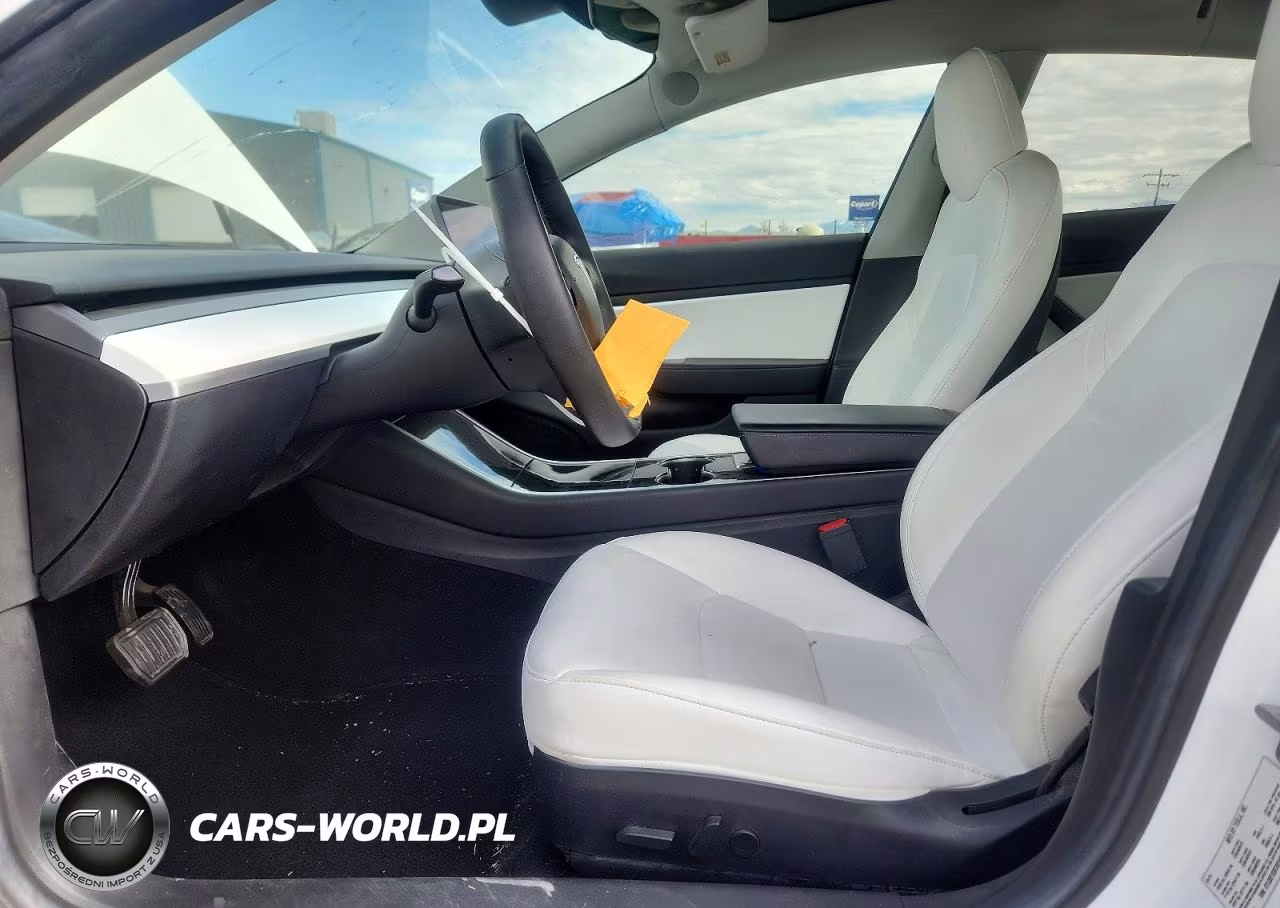 2019 Tesla Model 3 VIN:5YJ3E1EB7KF454684 - 7