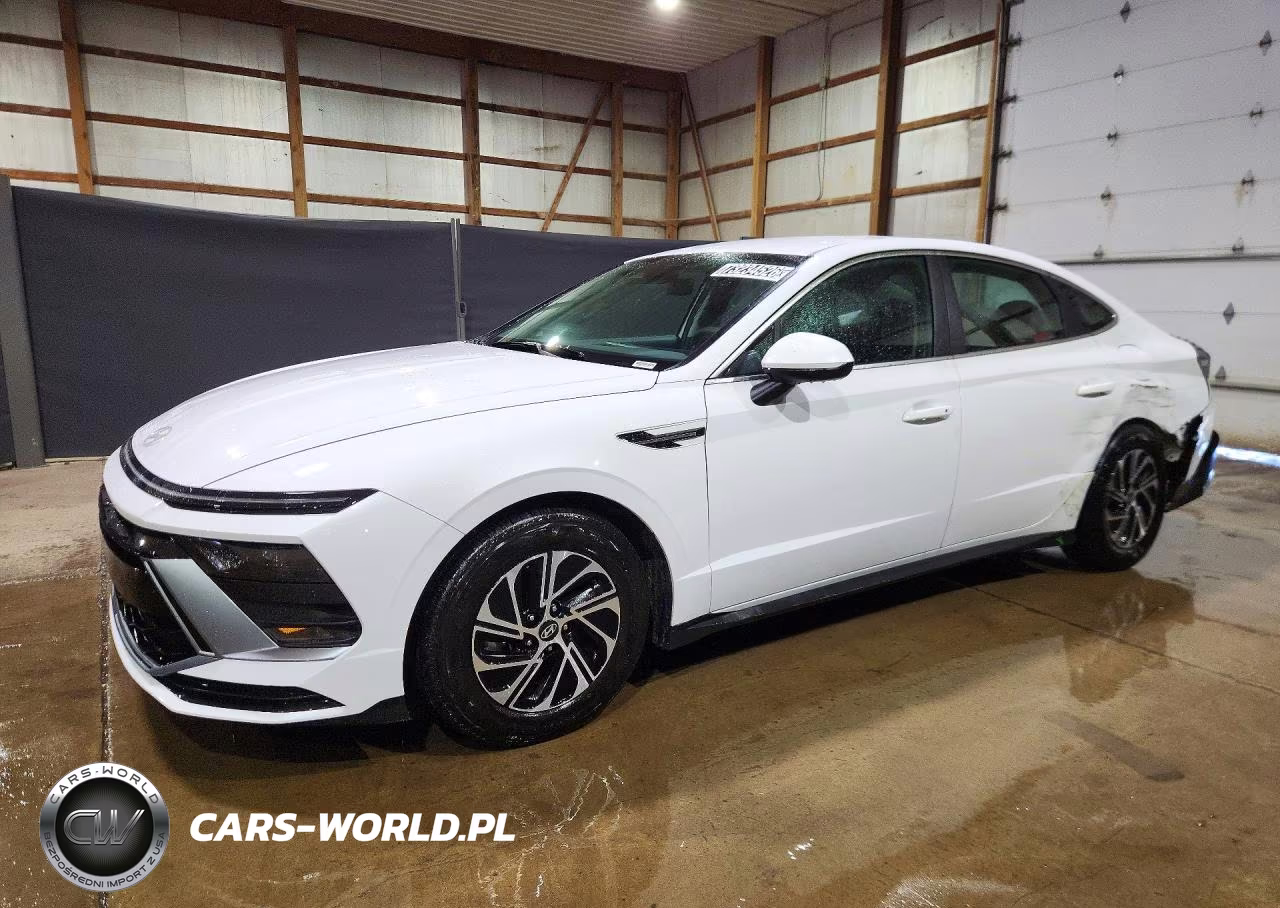 2026 Hyundai Sonata Hybrid Blue VIN:KMHL24JJXTA175033 - 1