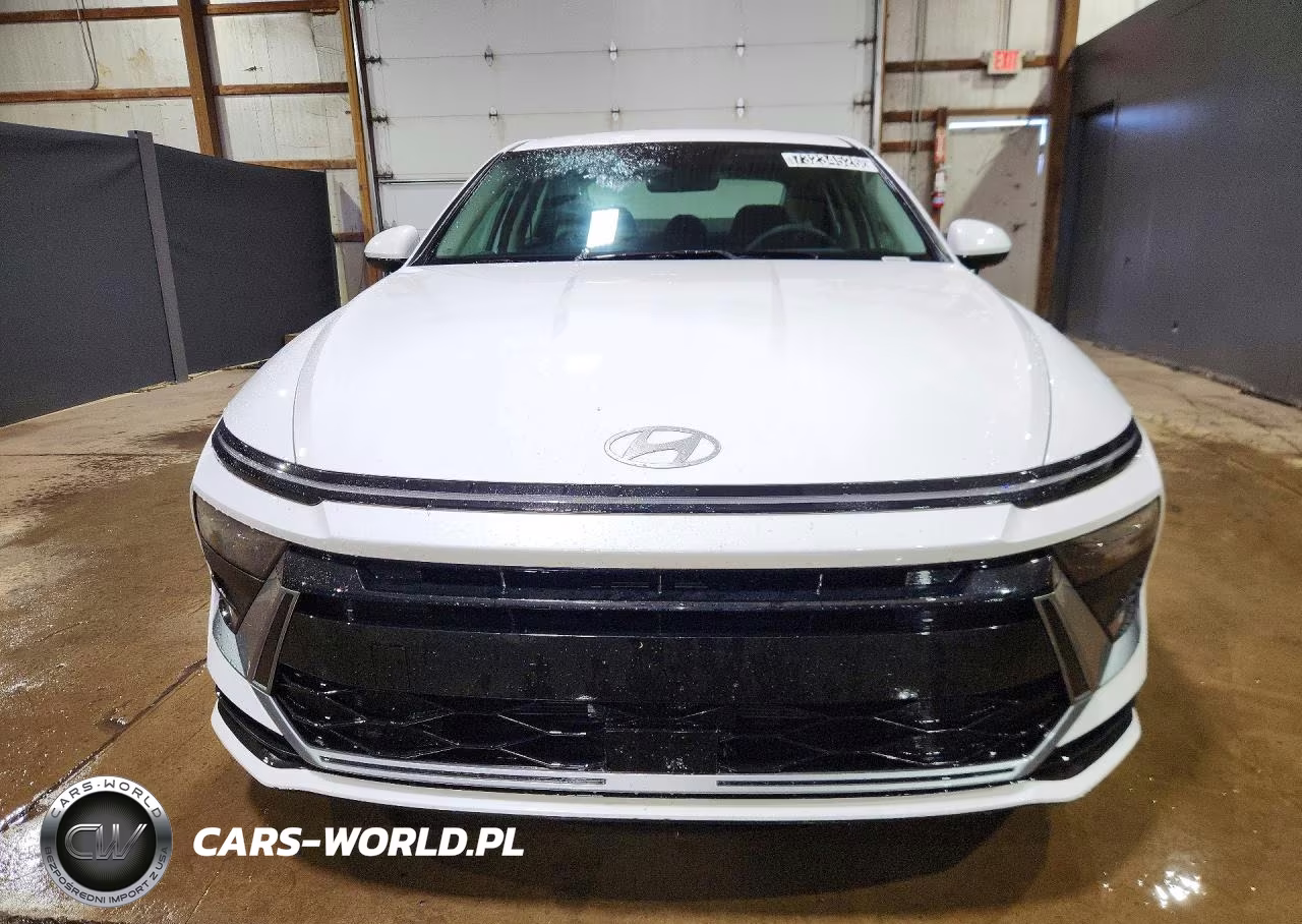 2026 Hyundai Sonata Hybrid Blue VIN:KMHL24JJXTA175033 - 5