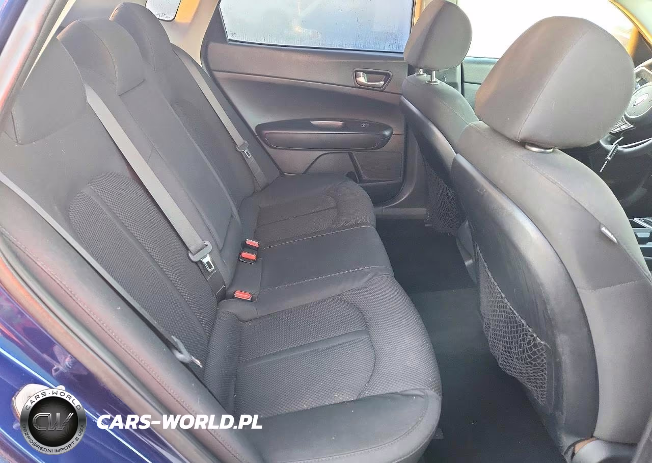 2019 Kia Optima Lx VIN:5XXGT4L34KG322189 - 10