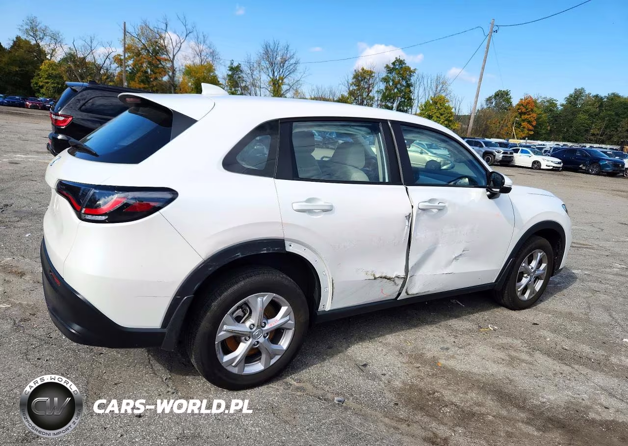 2025 Honda Hr-V Lx VIN:3CZRZ2H34SM734545 - 3