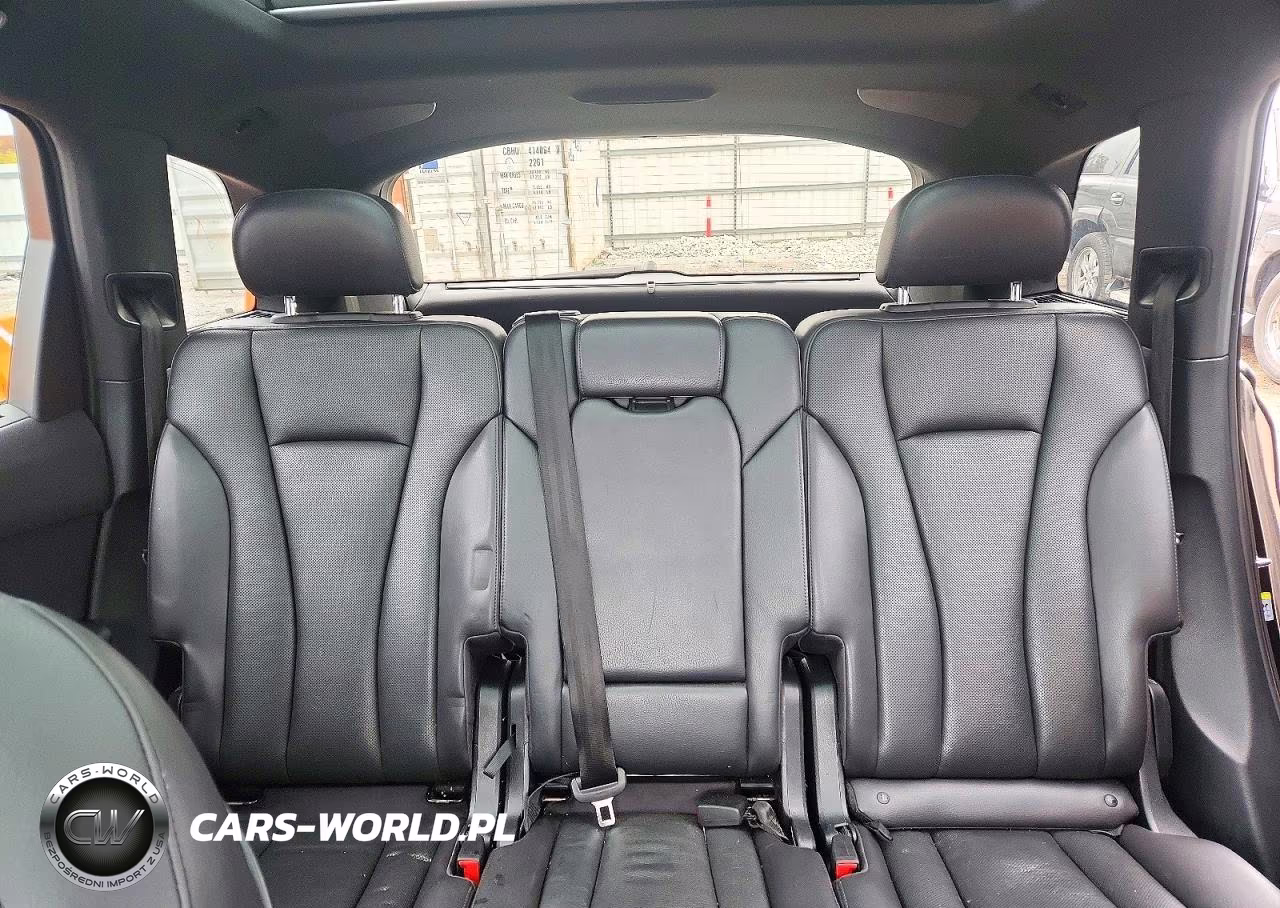 2017 Audi Q7 Prestige VIN:WA1VAAF77HD035808 - 10