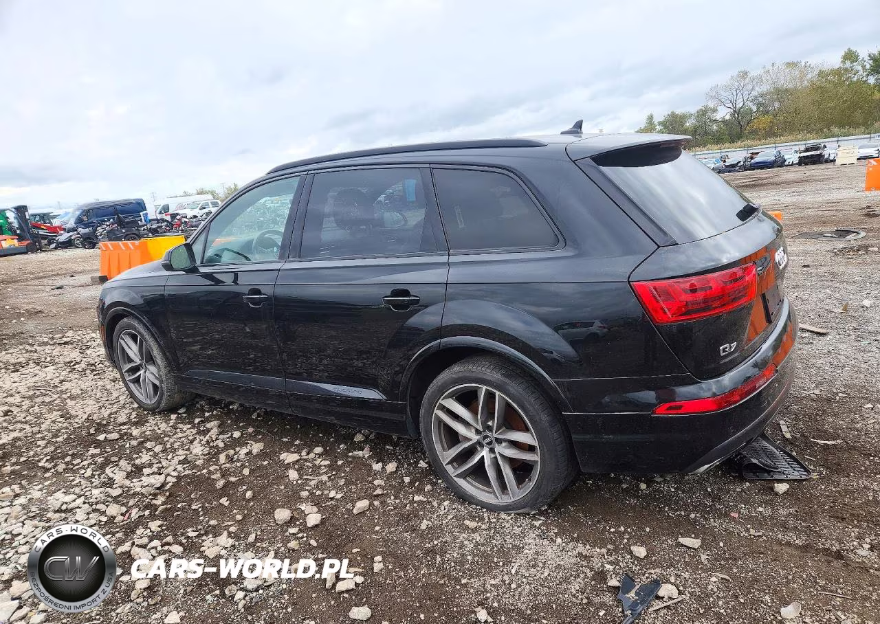 2017 Audi Q7 Prestige VIN:WA1VAAF77HD035808 - 2