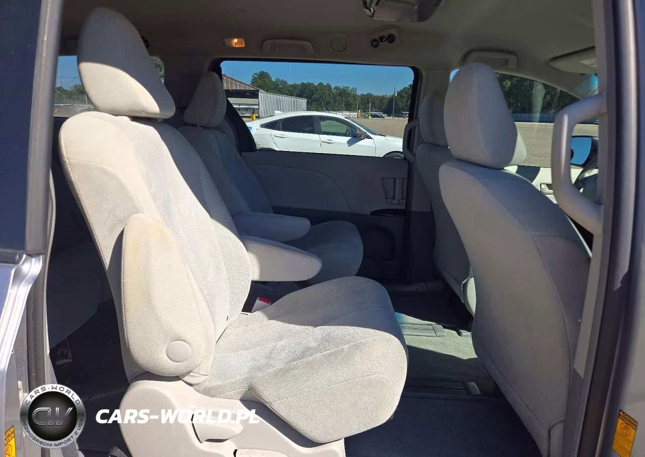 2013 Toyota Sienna L 7-Passenger VIN:5TDZK3DC2DS386382 - 11