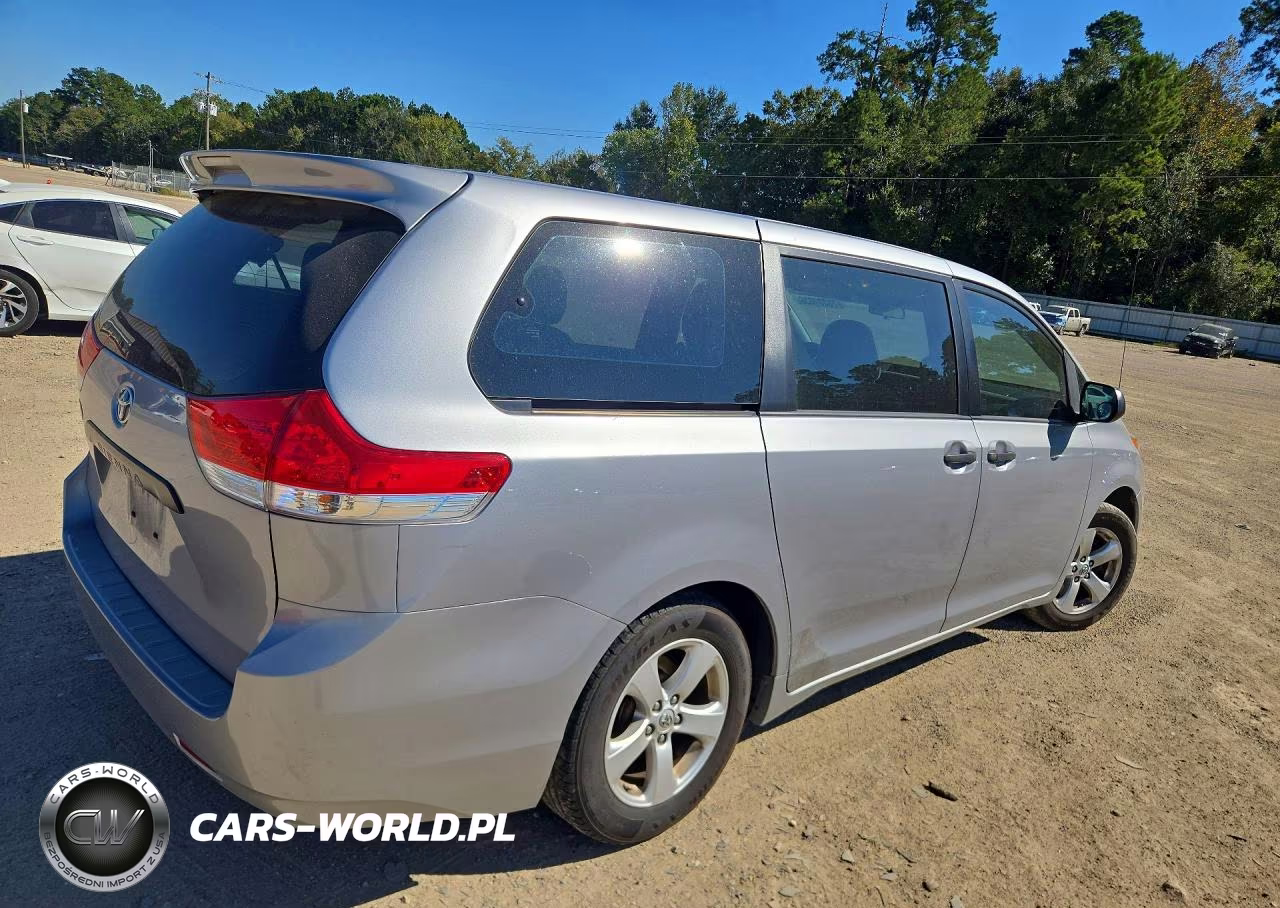2013 Toyota Sienna L 7-Passenger VIN:5TDZK3DC2DS386382 - 3