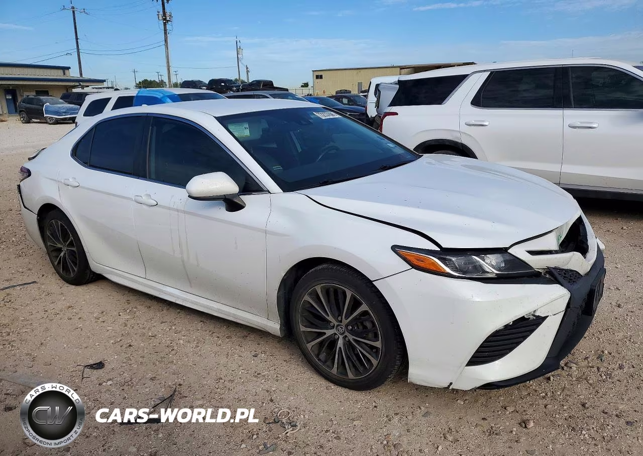 2020 Toyota Camry VIN:4T1G11AK7LU335332 - 4
