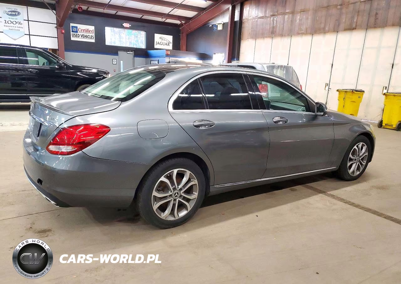 2017 Mercedes-Benz C 300 4Matic VIN:55SWF4KB9HU224300 - 3
