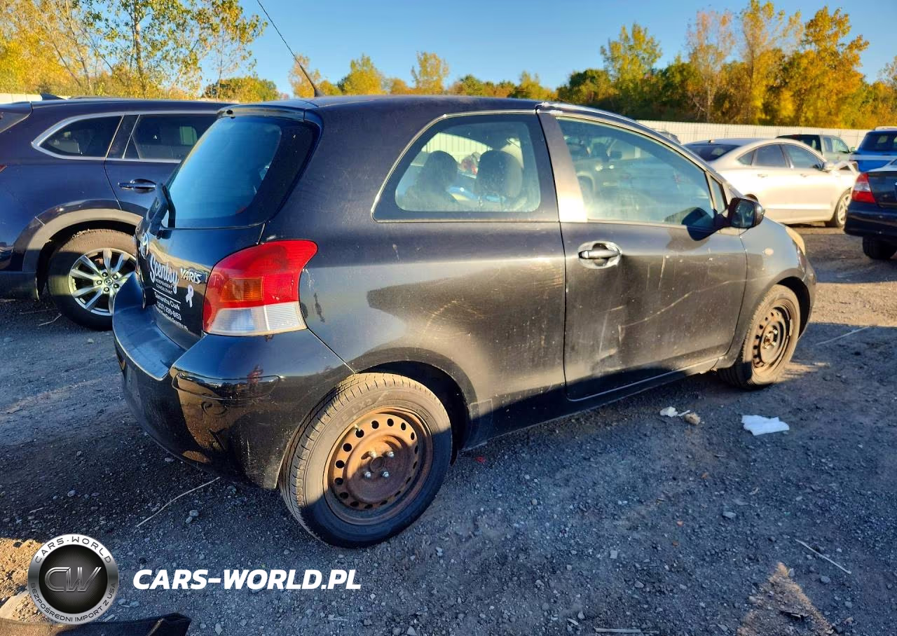 2010 Toyota Yaris Base VIN:JTDJT4K34A5296753 - 3