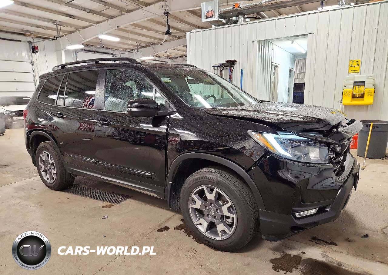 2023 Honda Passport Trail Sport VIN:5FNYF8H60PB023556 - 4