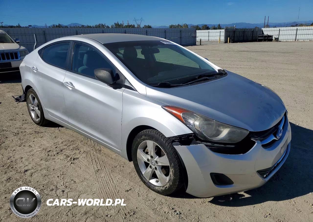 2011 Hyundai Elantra Gls VIN:KMHDH4AE2BU119610 - 4