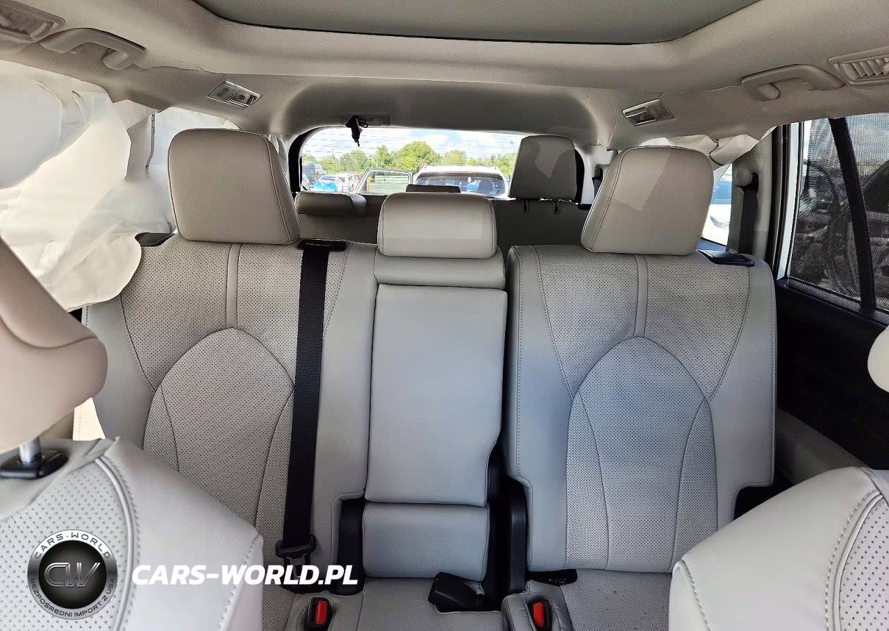 2026 Toyota Grand Highlander Hybrid Limited VIN:5TDACAB58TS121967 - 10