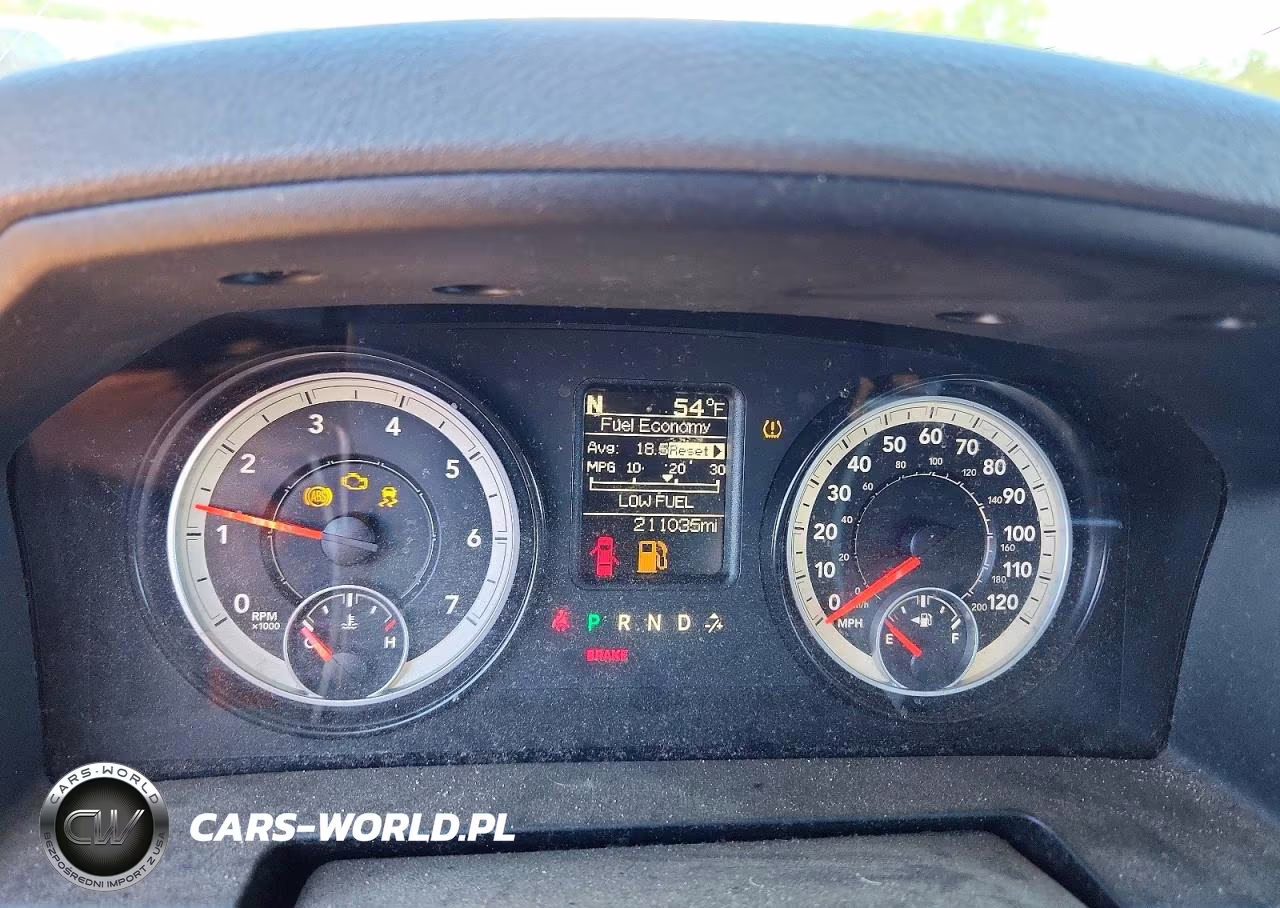 2015 Ram 1500 St VIN:1C6RR6KTXFS553587 - 9