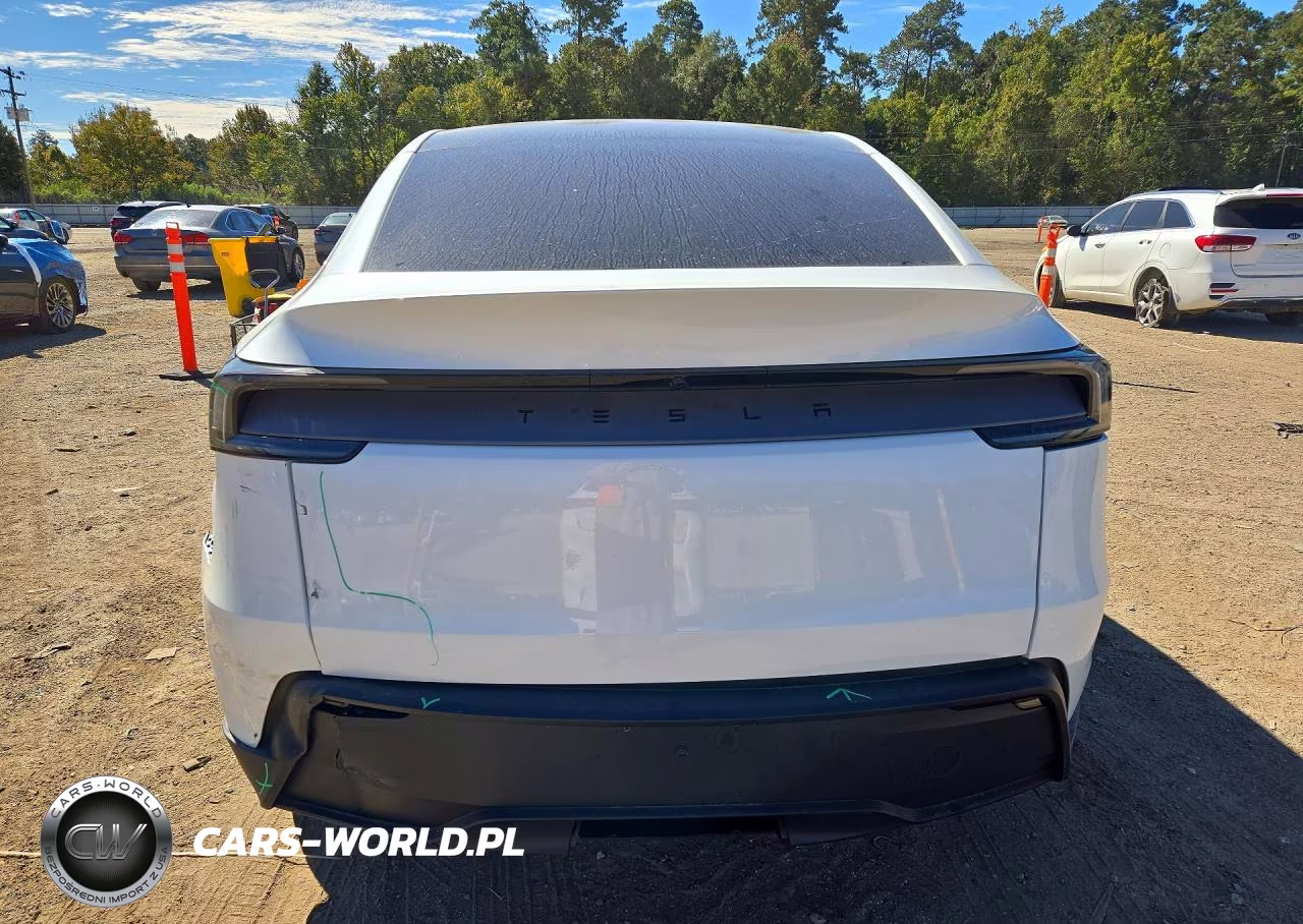 2026 Tesla Model Y VIN:7SAYGDED5TA701060 - 6