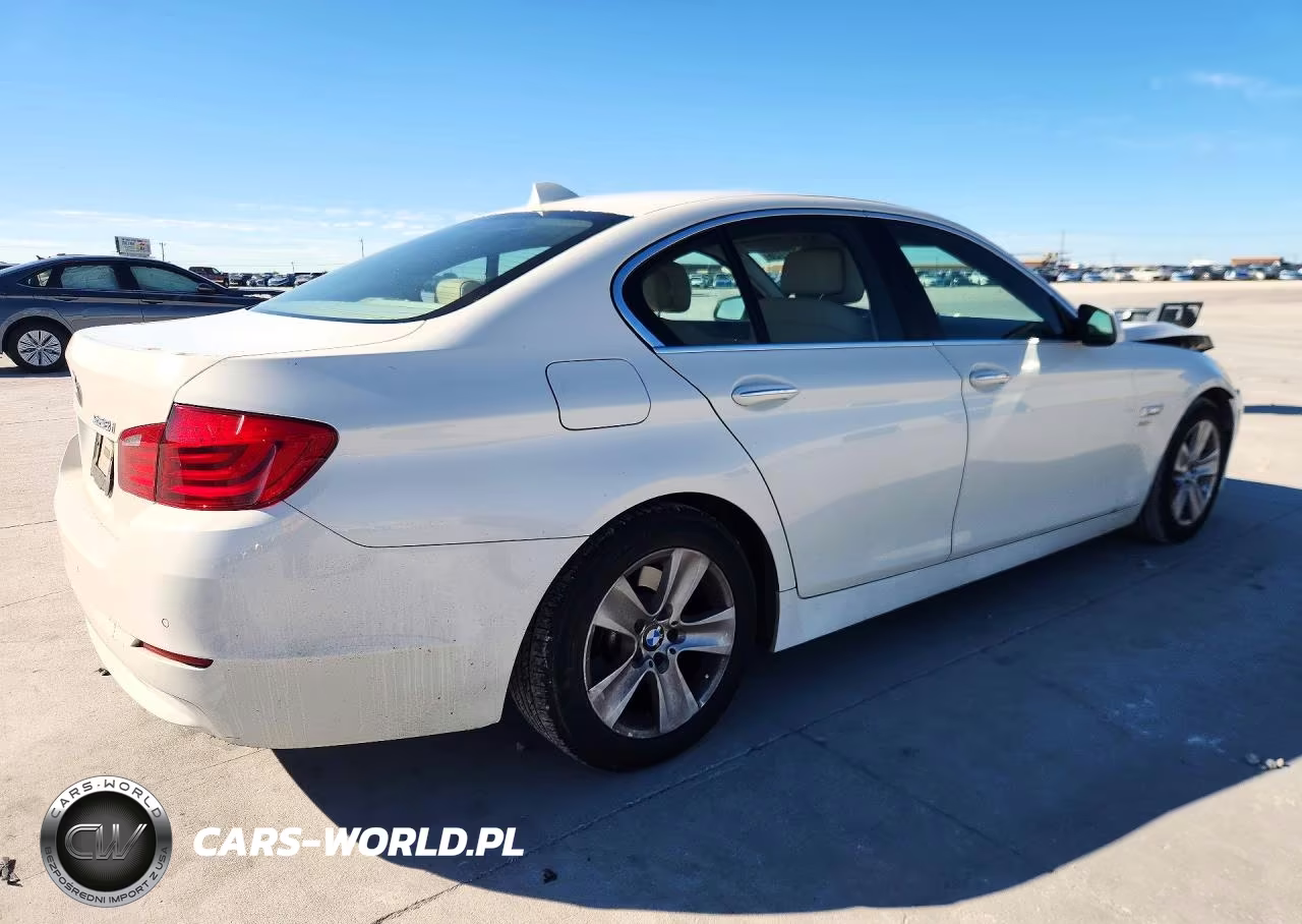 2012 BMW 528 Xi VIN:WBAXH5C57CDW11522 - 3