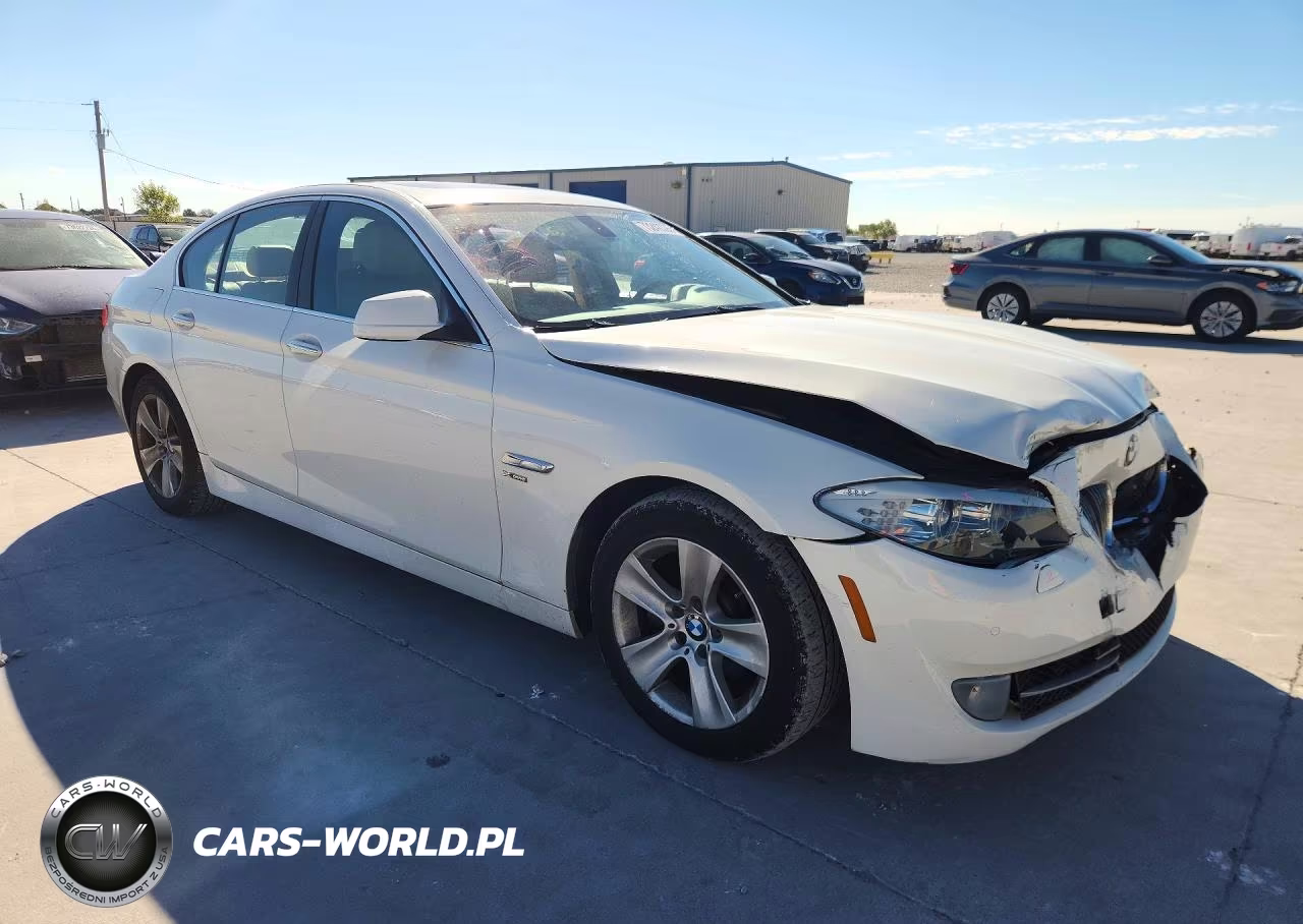 2012 BMW 528 Xi VIN:WBAXH5C57CDW11522 - 4