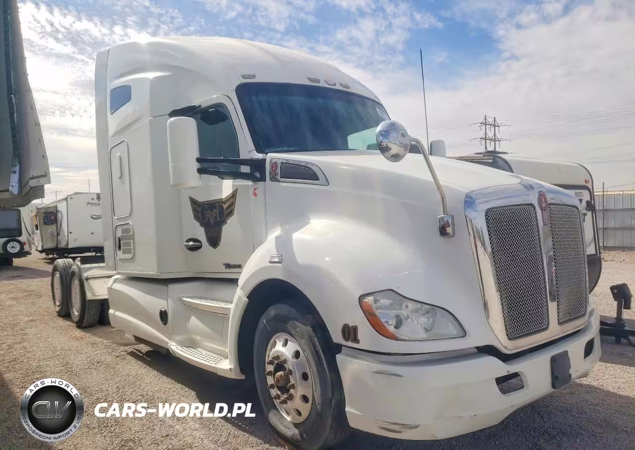 2015 Kenworth T680 Semi Truck