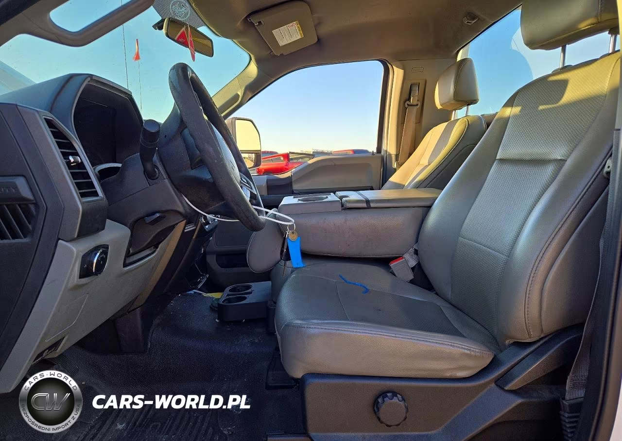 2018 Ford F250 Super - Utility - Service Truck VIN:1FTBF2A65JEC79990 - 7