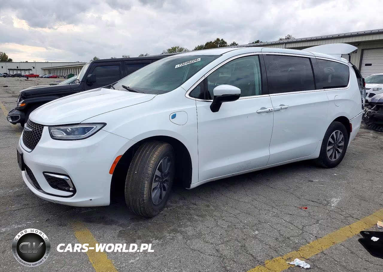 2023 Chrysler Pacifica Hybrid Touring L VIN:2C4RC1L76PR594932 - 1