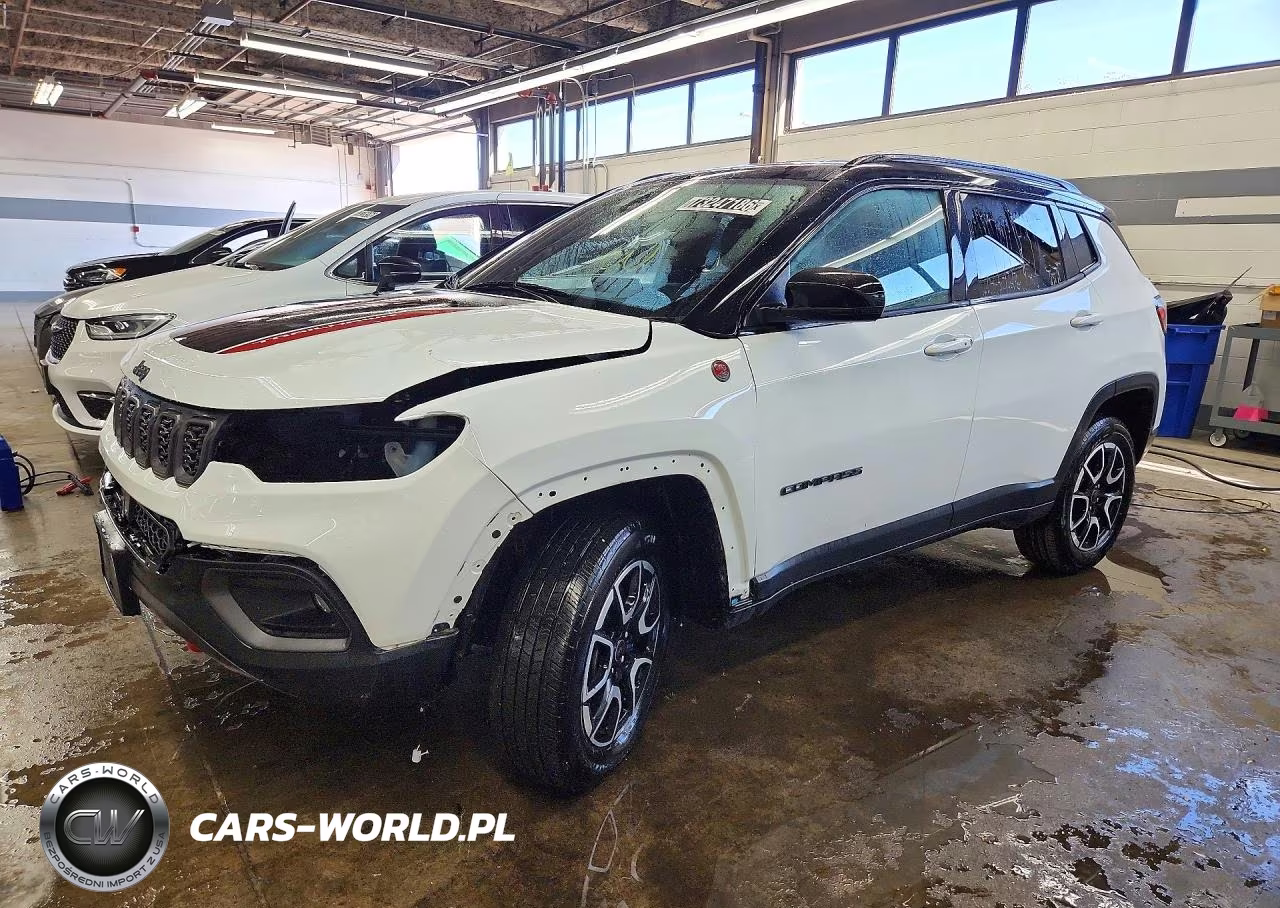 2025 Jeep Compass Trailhawk VIN:3C4NJDDN2ST564108 - 1