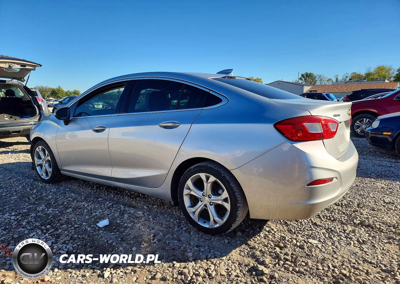 2018 Chevrolet Cruze Premier VIN:1G1BF5SM4J7183439 - 2