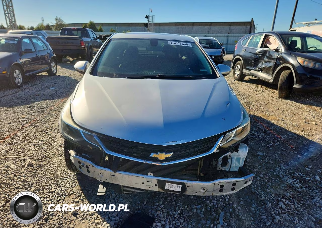 2018 Chevrolet Cruze Premier VIN:1G1BF5SM4J7183439 - 5