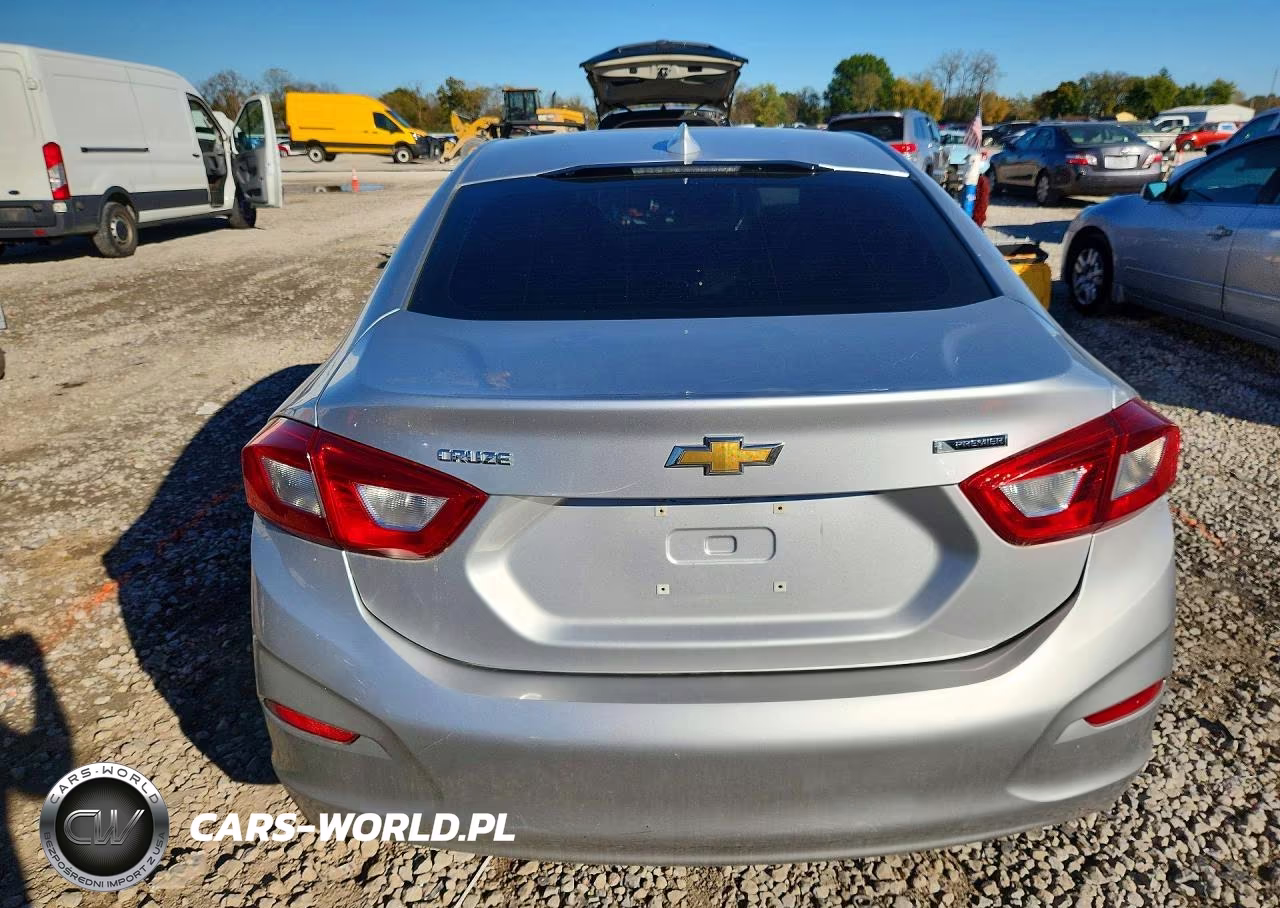 2018 Chevrolet Cruze Premier VIN:1G1BF5SM4J7183439 - 6