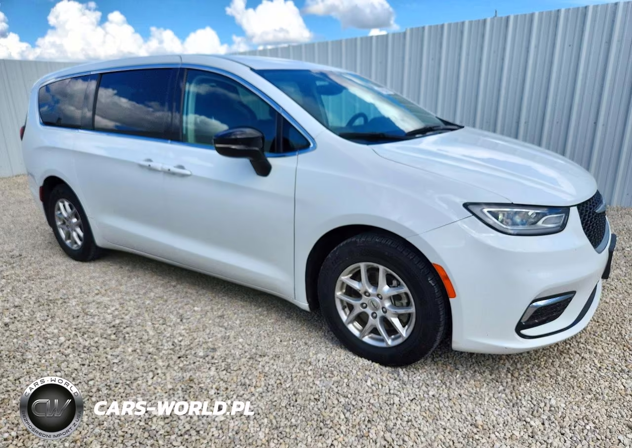 2024 Chrysler Pacifica Touring L VIN:2C4RC1BG7RR125045 - 4