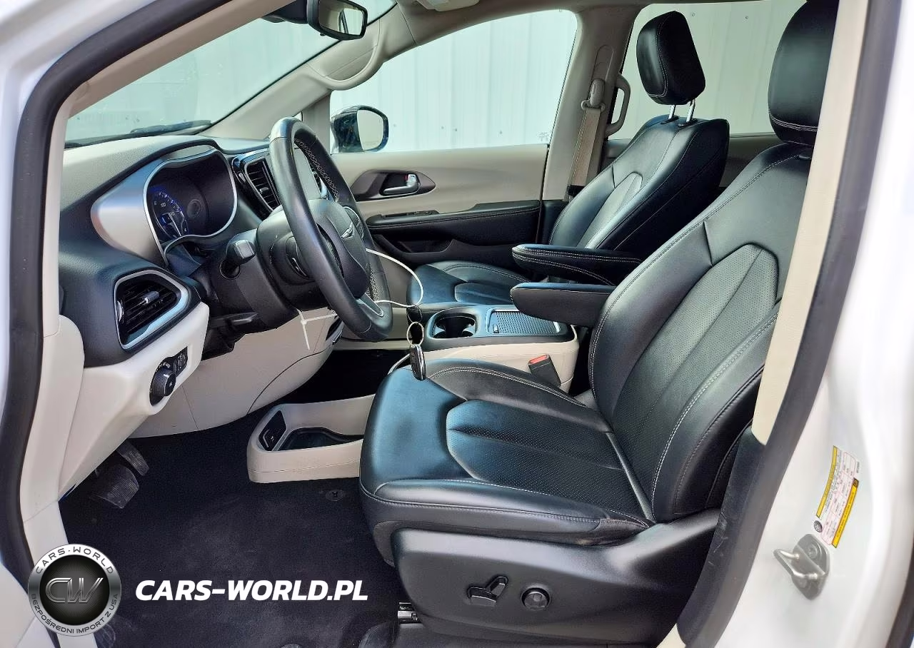 2024 Chrysler Pacifica Touring L VIN:2C4RC1BG7RR125045 - 7