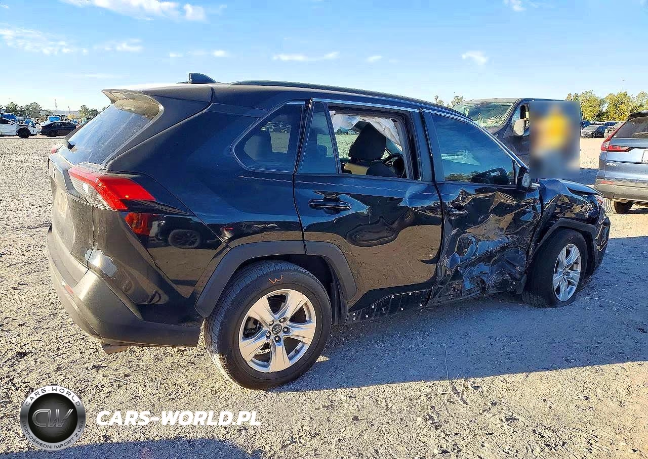 2021 Toyota Rav4 Xle VIN:2T3W1RFV9MW109671 - 3