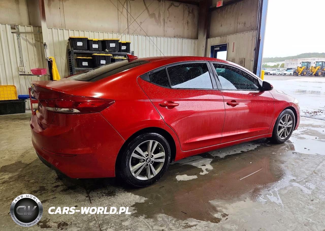 2018 Hyundai Elantra Sel VIN:5NPD84LF2JH306719 - 3
