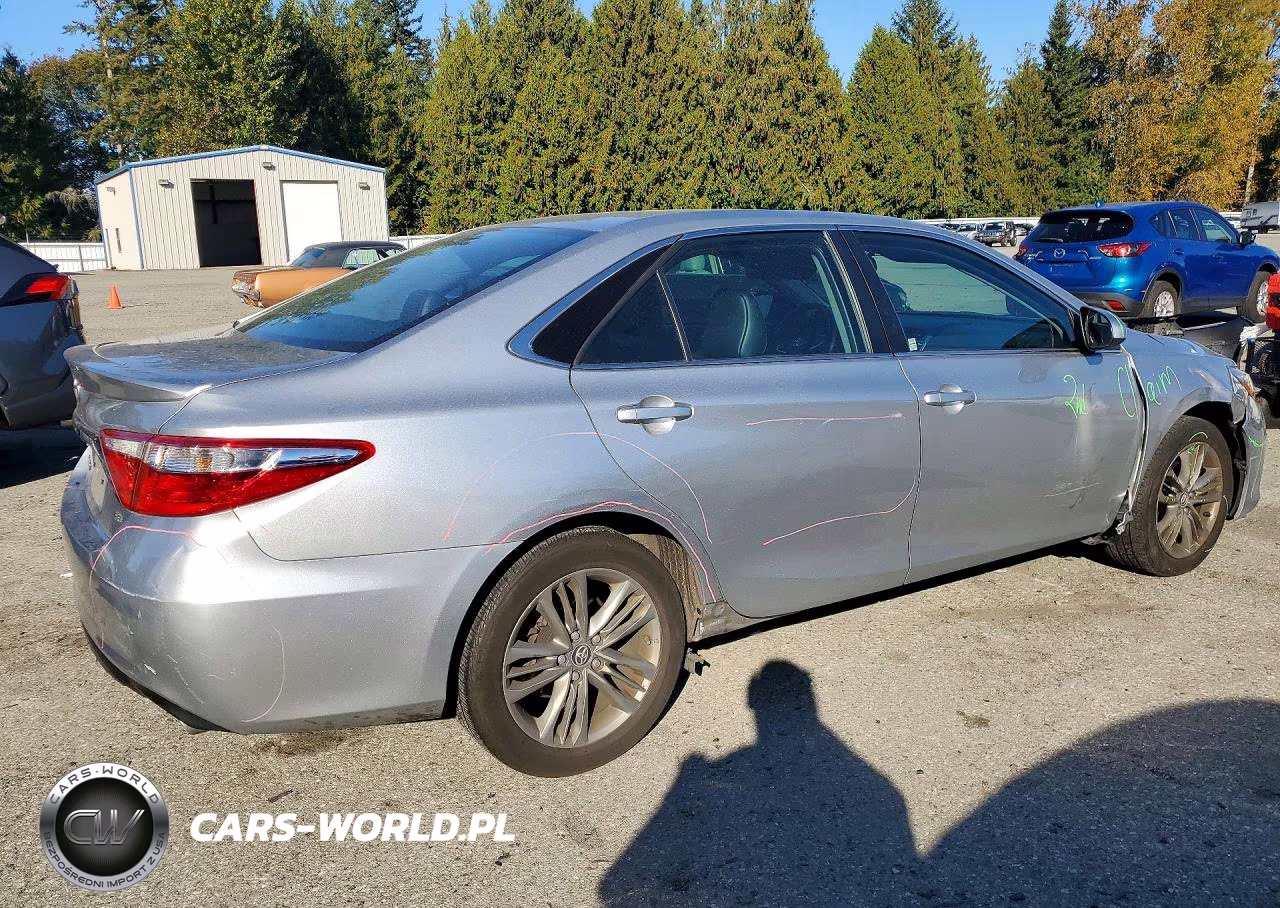 2016 Toyota Camry Se VIN:4T1BF1FK4GU122087 - 3