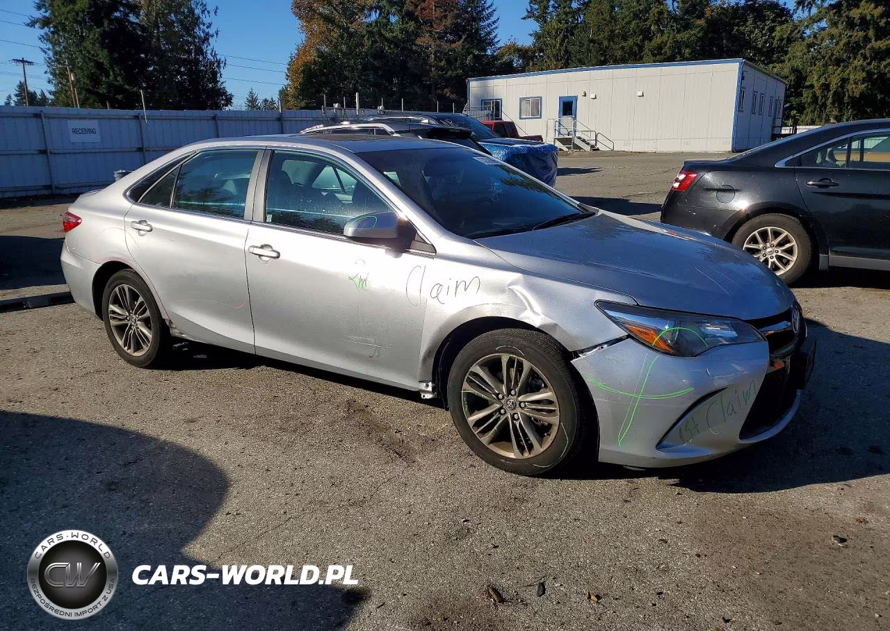 2016 Toyota Camry Se VIN:4T1BF1FK4GU122087 - 4