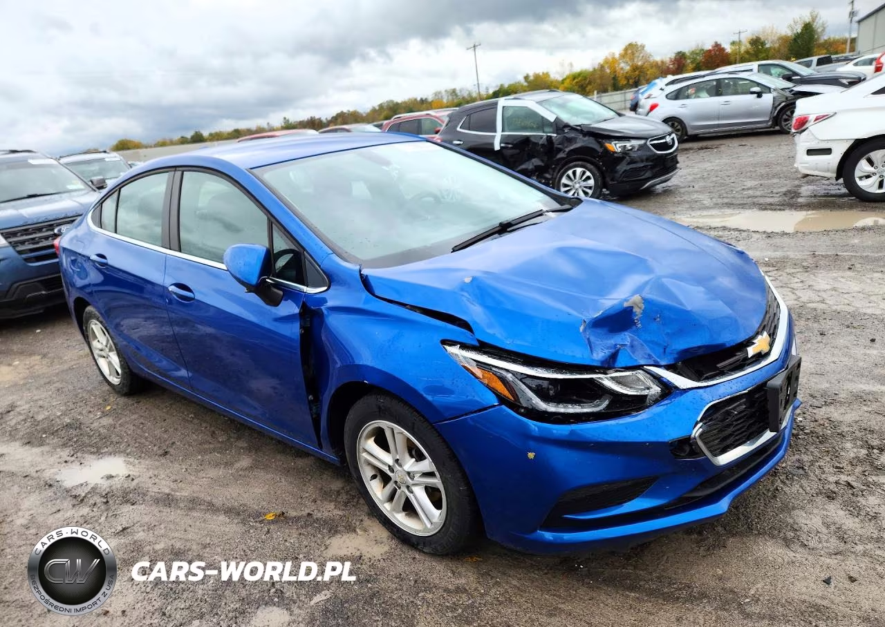 2017 Chevrolet Cruze Lt VIN:1G1BE5SM7H7260172 - 4