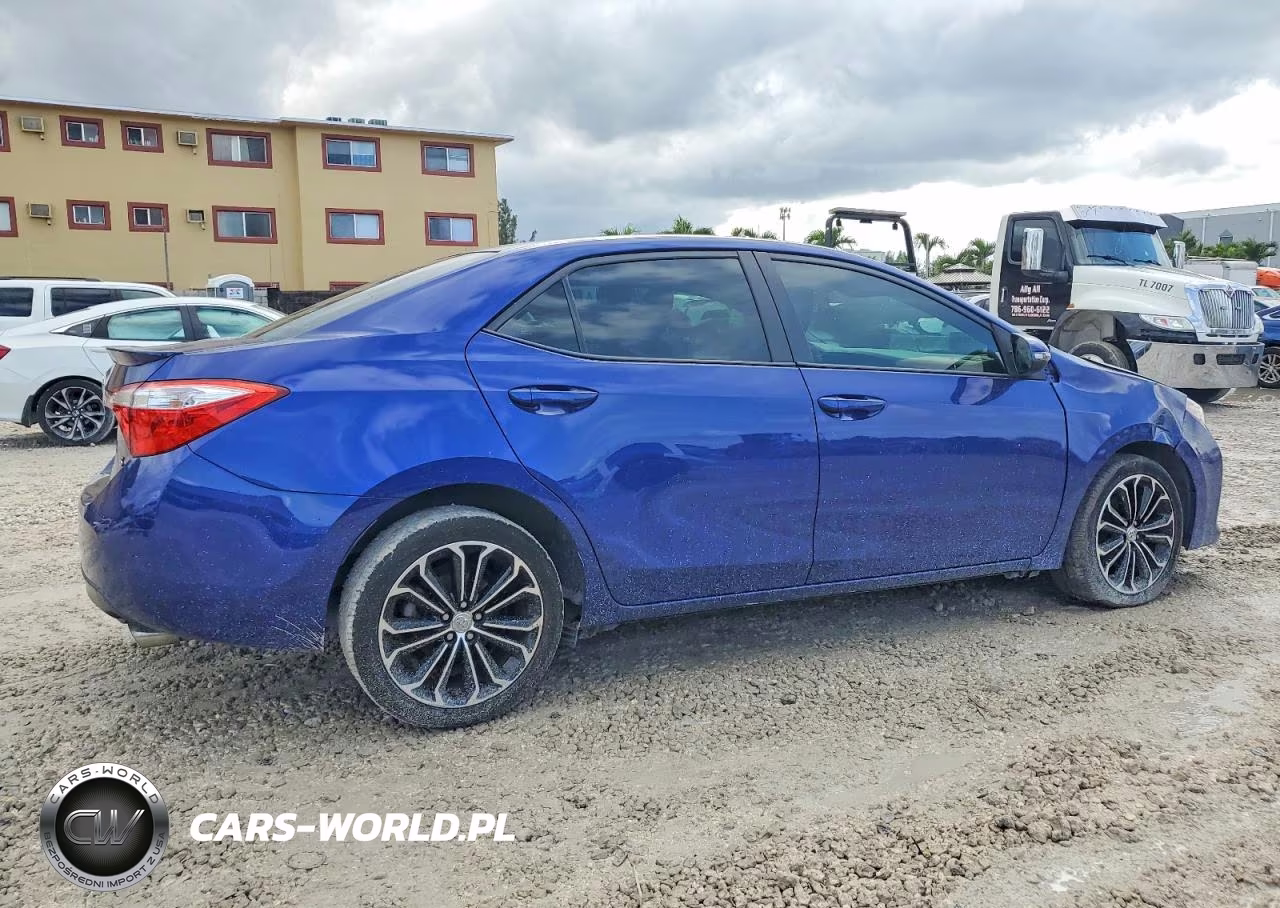 2015 Toyota Corolla S Plus VIN:2T1BURHE8FC469255 - 3