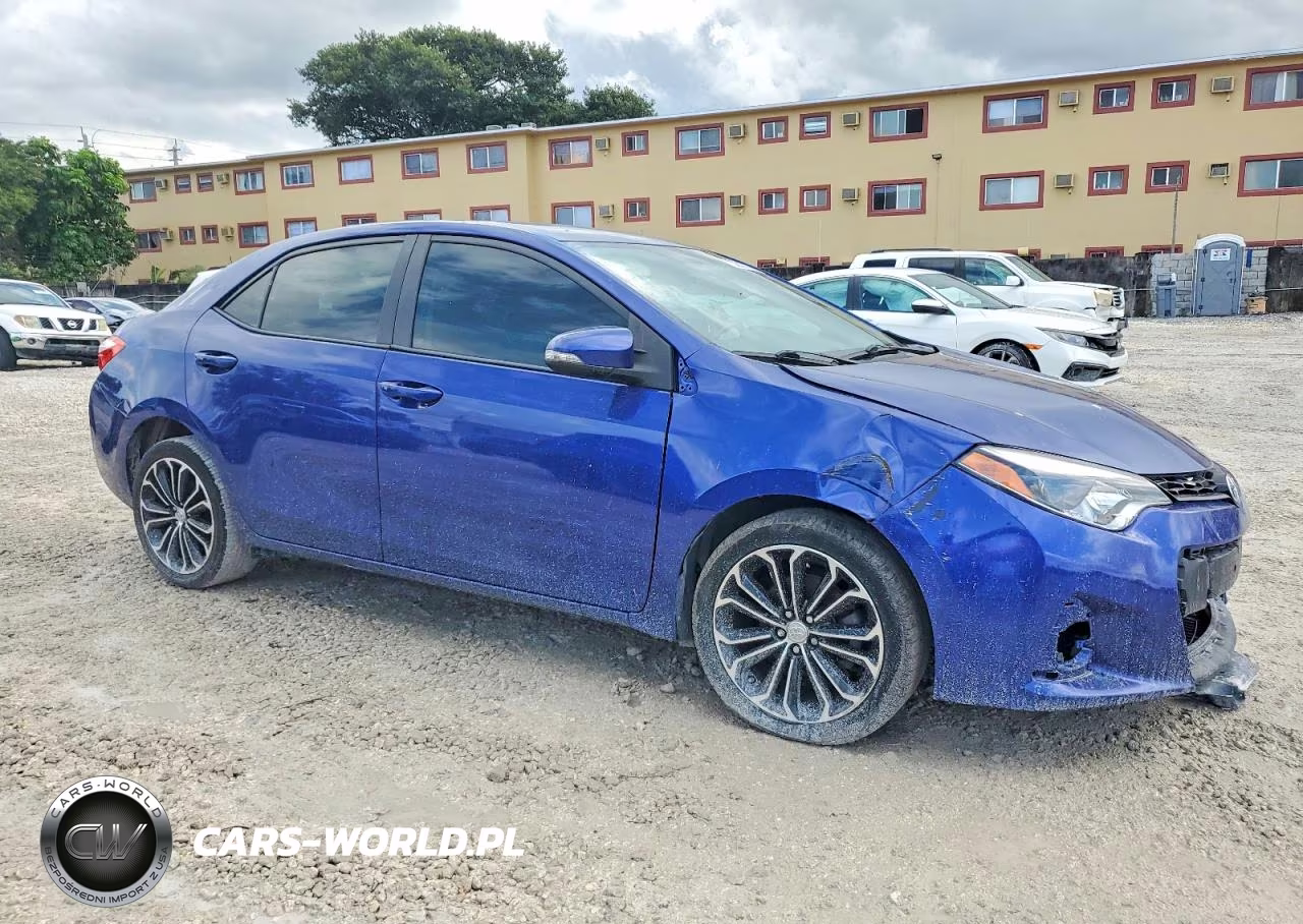 2015 Toyota Corolla S Plus VIN:2T1BURHE8FC469255 - 4