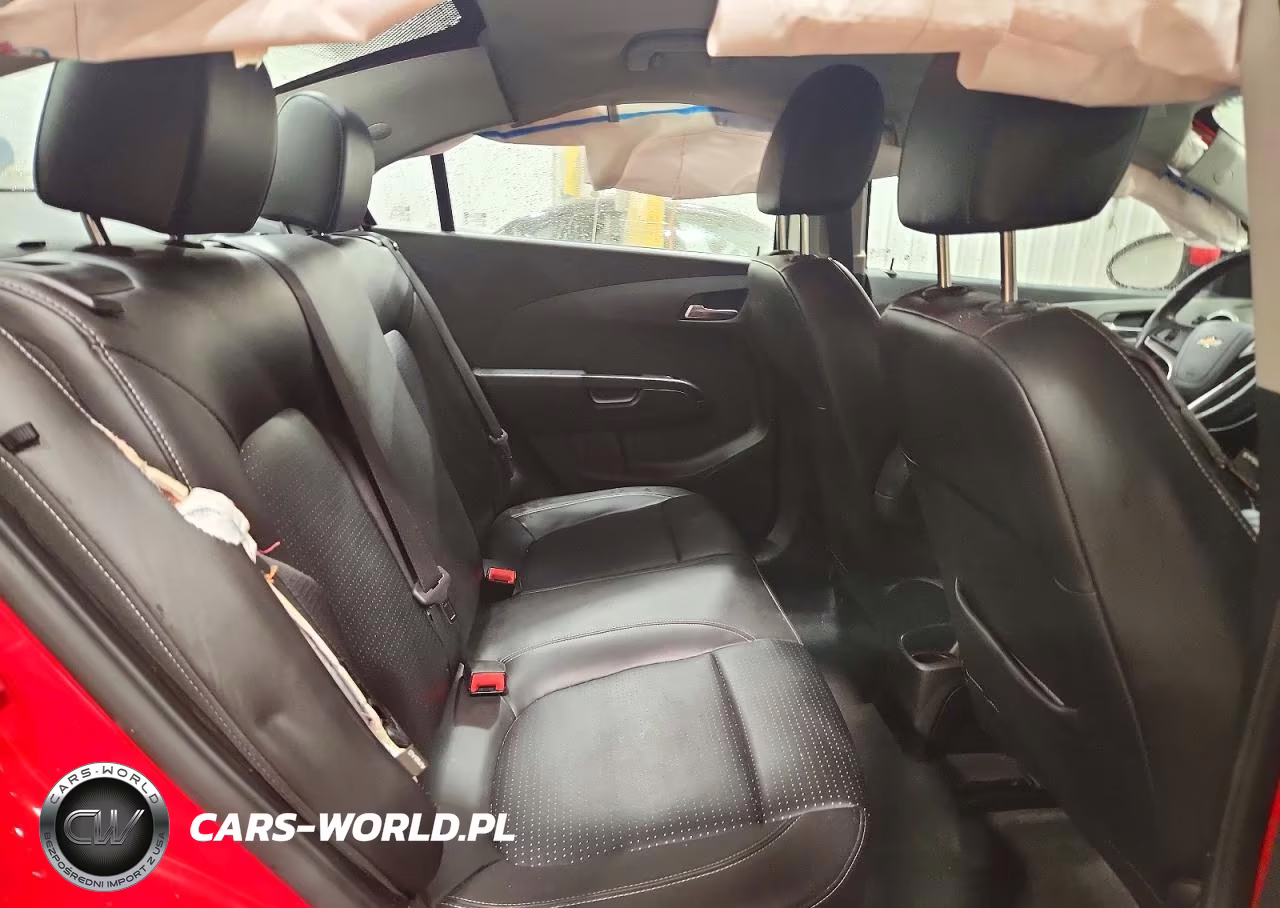 2019 Chevrolet Sonic Premier VIN:1G1JF5SB1K4122692 - 10