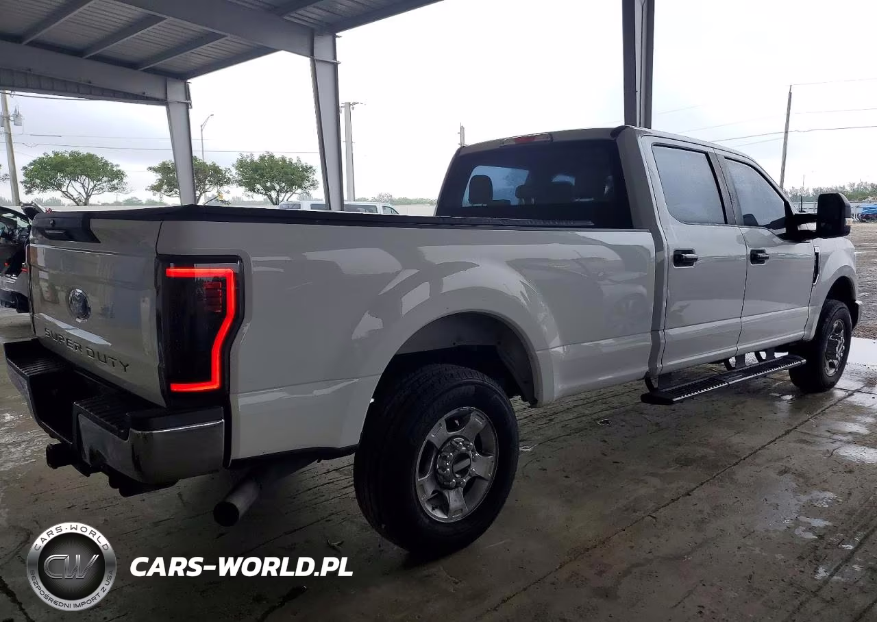 2018 Ford F250 Super Duty VIN:1FT7W2A68JEC87166 - 3