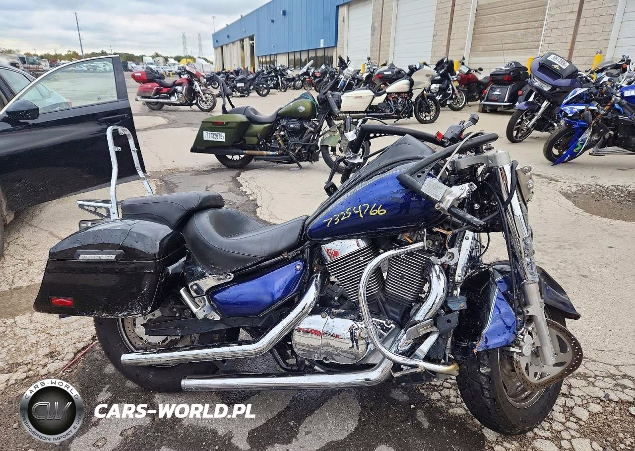 2005 Suzuki C90