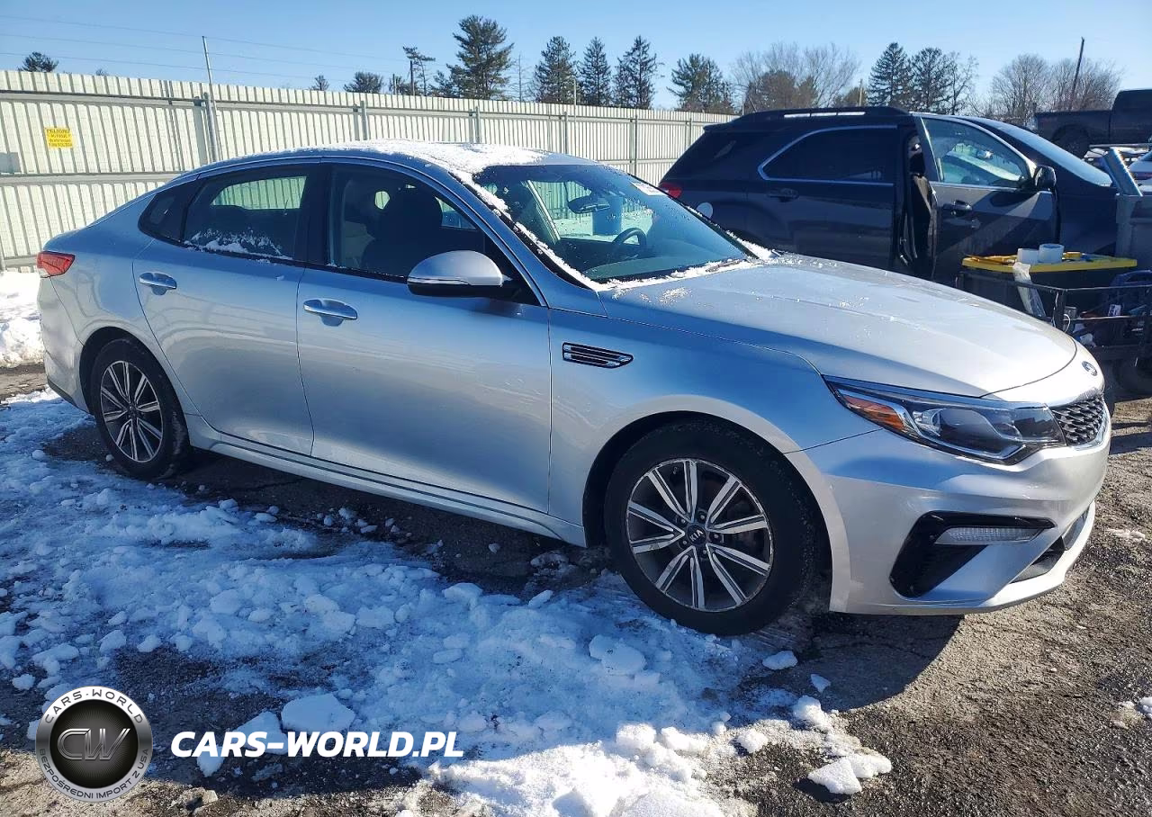 2019 Kia Optima Lx VIN:5XXGT4L37KG370673 - 4