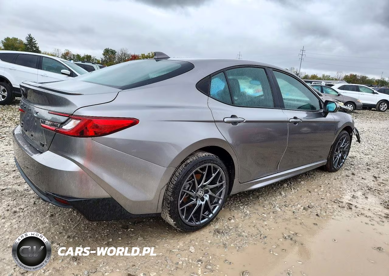 2025 Toyota Camry Se VIN:4T1DBADK8SU504641 - 3