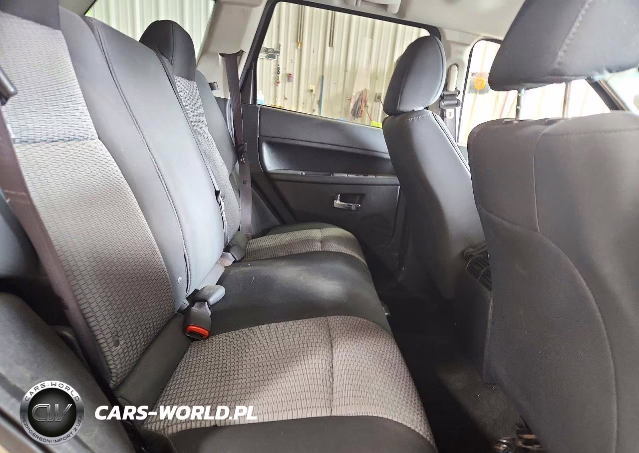 2009 Jeep Grand Cherokee Laredo VIN:1J8GR48K29C555828 - 10