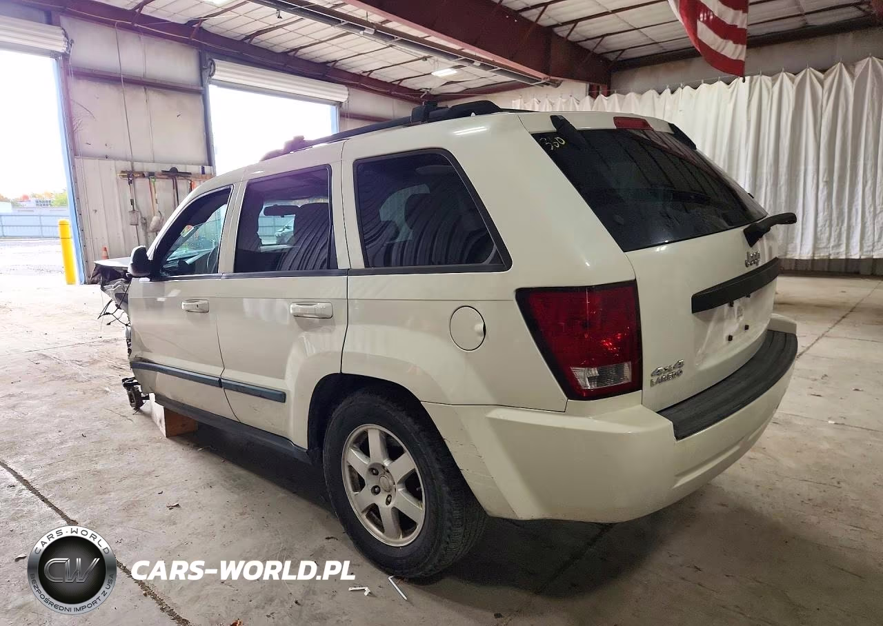 2009 Jeep Grand Cherokee Laredo VIN:1J8GR48K29C555828 - 2