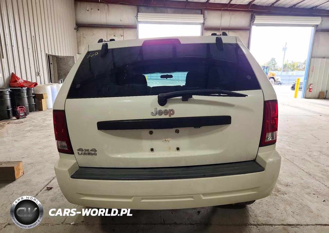 2009 Jeep Grand Cherokee Laredo VIN:1J8GR48K29C555828 - 6