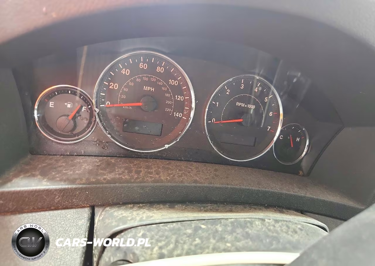2009 Jeep Grand Cherokee Laredo VIN:1J8GR48K29C555828 - 9
