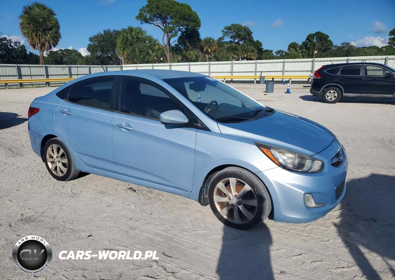 2012 Hyundai Accent Gls VIN:KMHCU4AE3CU132505 - 4