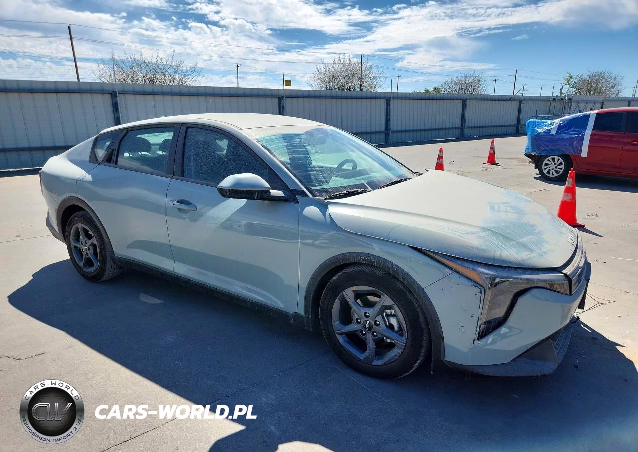 2026 Kia K4 Lxs VIN:3KPFT4DE8TE254629 - 4
