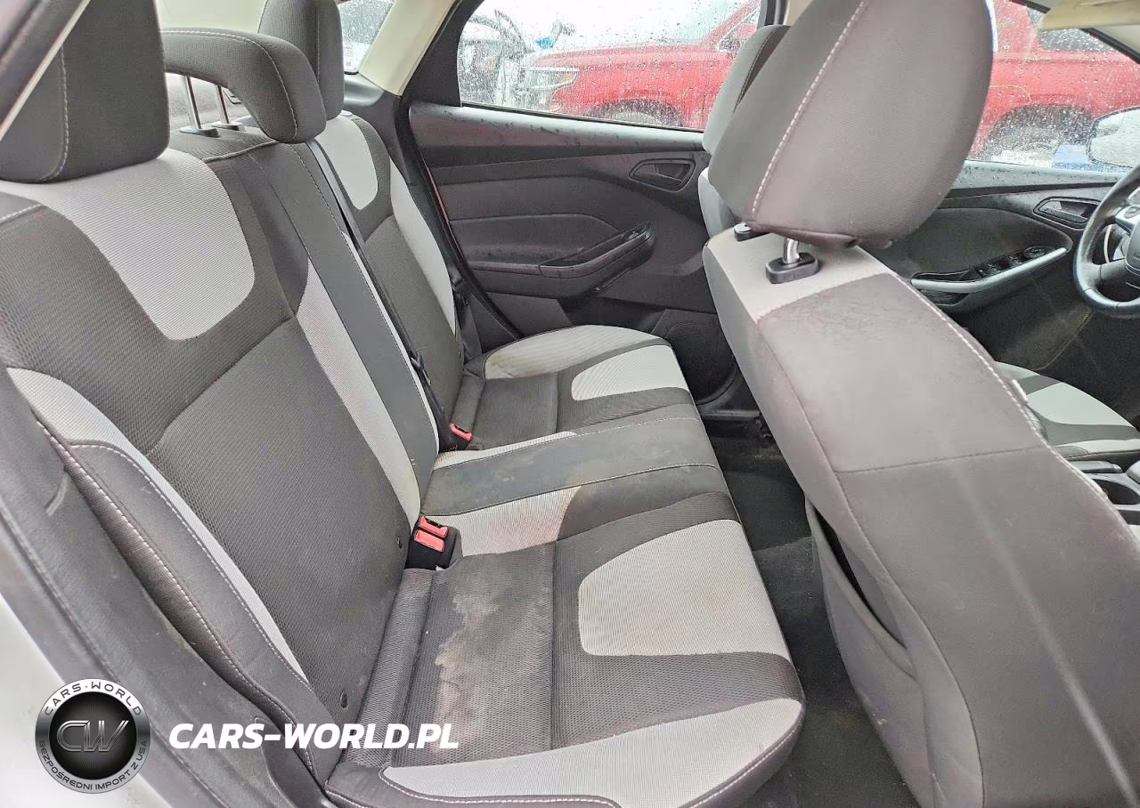 2012 Ford Focus Se VIN:1FAHP3F20CL399980 - 10