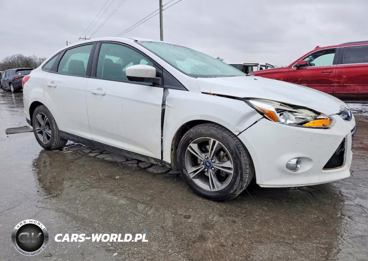 2012 Ford Focus Se VIN:1FAHP3F20CL399980 - 4